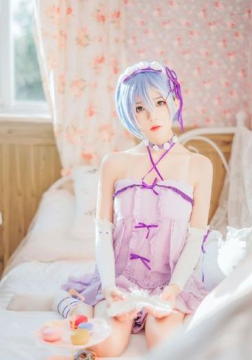 很黄很色的小说_1080手机免费观看完整