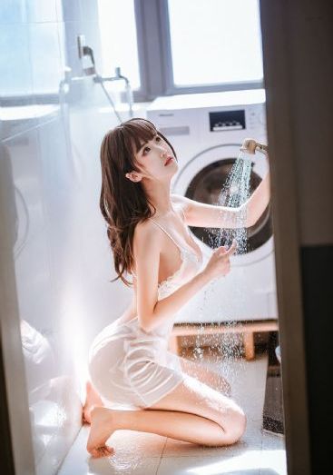 年轻的女教师2在线_完整视频大全