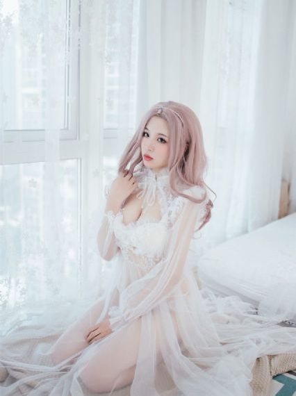 萌白酱馒头一毛无线天旗袍_1080P完整在线观看